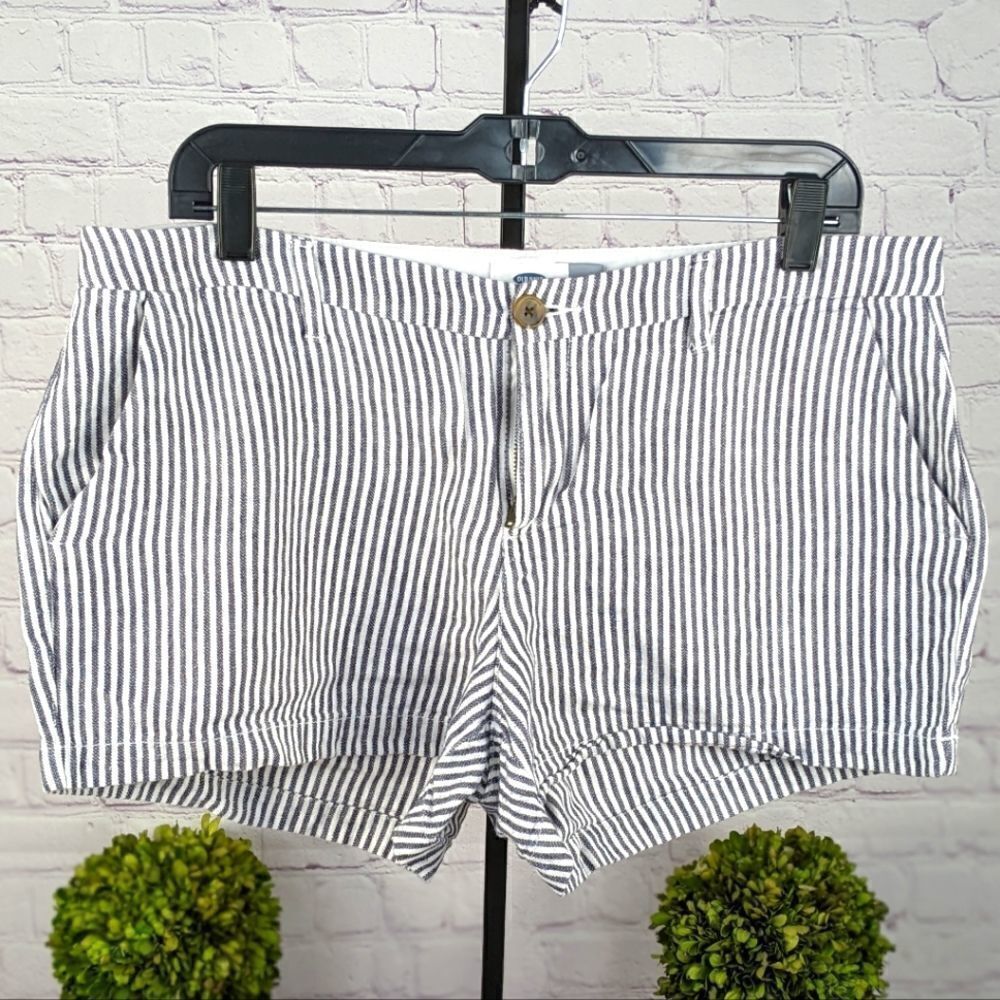 Old Navy Railroad Stripe Pinstripe Shorts